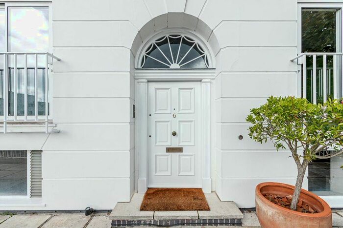 5 Bedroom Property To Rent In Millfield Lane, London, N6