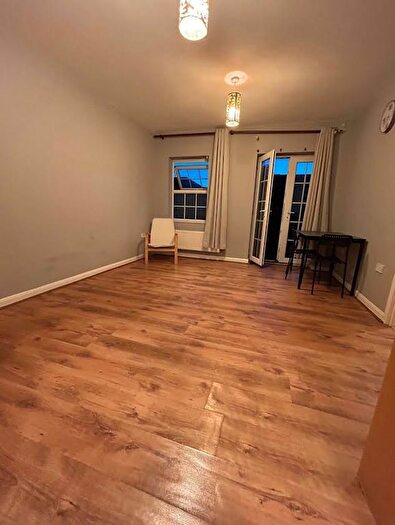 Block Of Flats To Rent In Lion Court, Nottingham, NN4