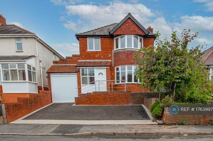 3 Bedroom Detached House To Rent In Highfield Crescent, Rowley Regis, B65