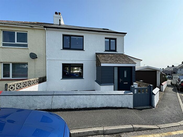 4 Bedroom Semi-Detached House To Rent In Alexandra Place, St. Ives, TR26