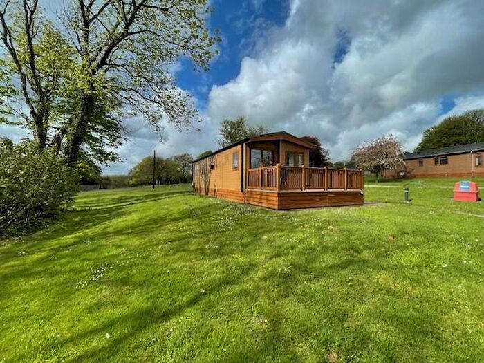 2 Bedroom Caravan For Sale In Doublebois, PL14