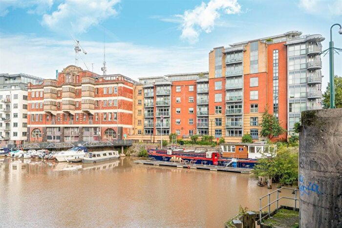 3 Bedroom Apartment To Rent In Custom House, Redcliff Backs, Bristol, BS1