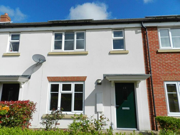 2 Bedroom House To Rent In Middlemore, NN11