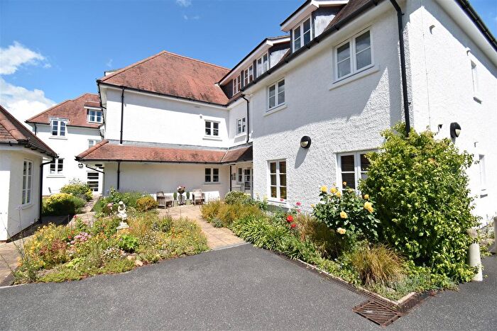 1 Bedroom Flat For Sale In Maple Grange, Henleaze Road, Bristol, BS9