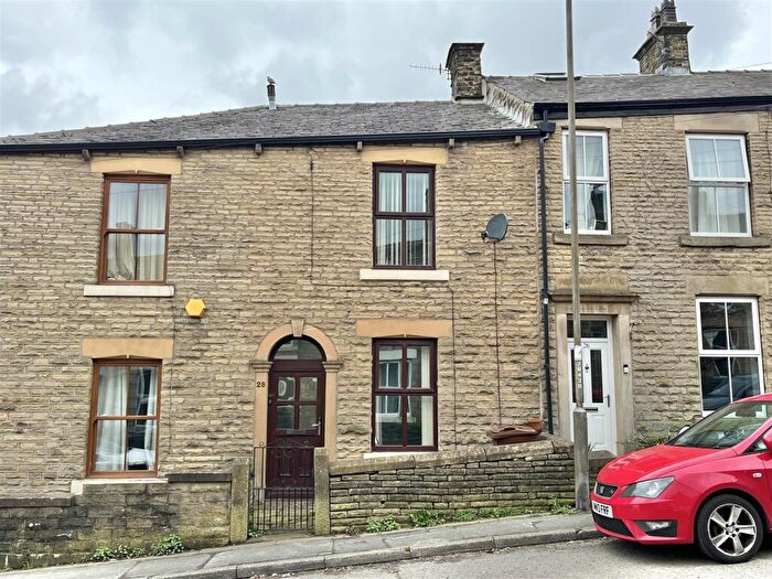2 Bedroom Terraced House For Sale In New Road, Tintwistle, Glossop, SK13