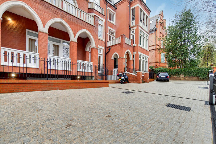 2 Bedroom Apartment To Rent In Hampstead Heights, Fitzjohns Avenue, NW3