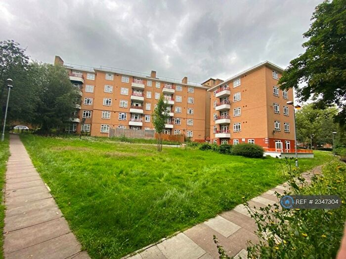 Studio To Rent In Holderness House, London, SE5