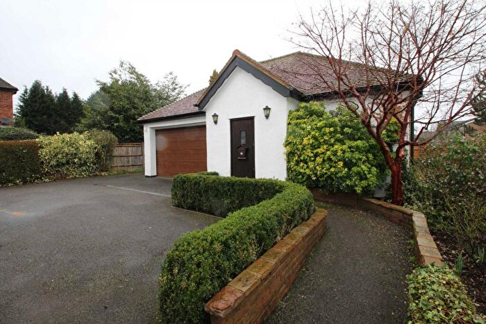 1 Bedroom Bungalow To Rent In St. Michaels End, Leverstock Green Road, Hemel Hempstead, Hertfordshire, HP3