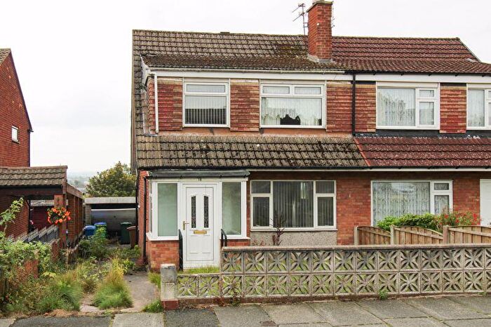 3 Bedroom Semi-Detached House For Sale In Higher Lomax Lane, Heywood, OL10