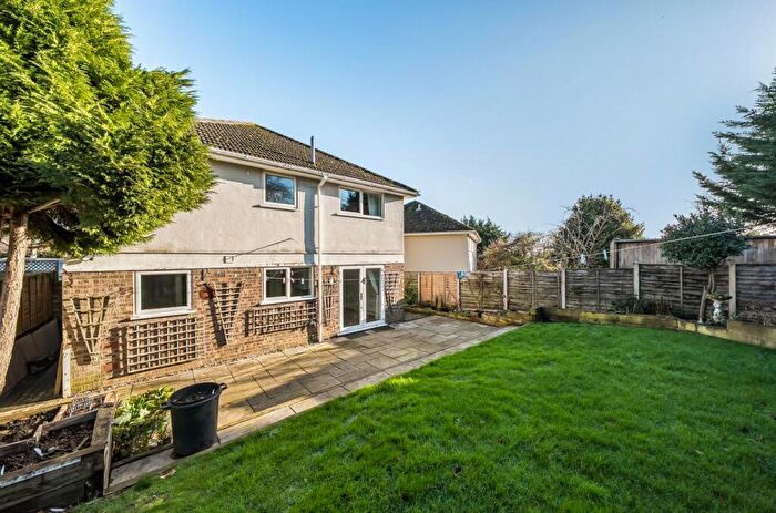 4 Bedroom Detached House For Sale In Harmans Way, Weedon, NN7