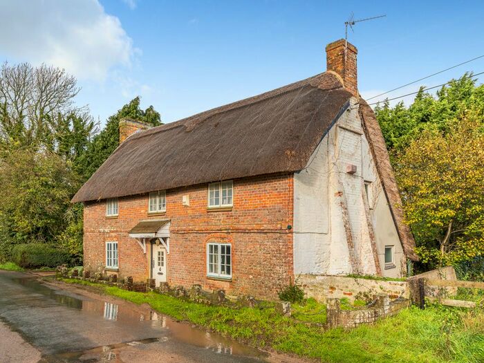 3 Bedroom Detached House For Sale In Affpuddle, Dorchester, DT2