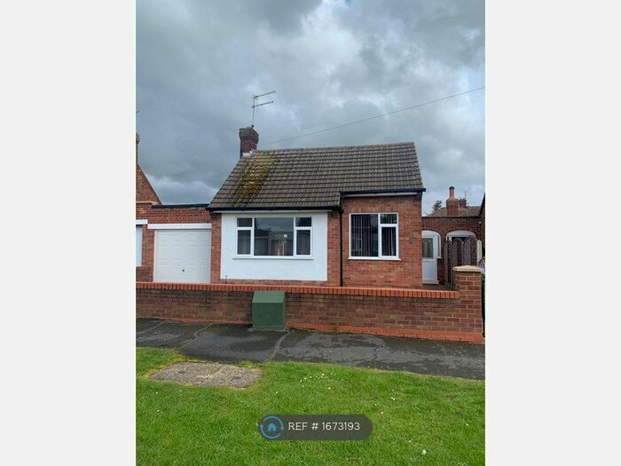 2 Bedroom Bungalow To Rent In Church View, Waltham, Grimsby, DN37