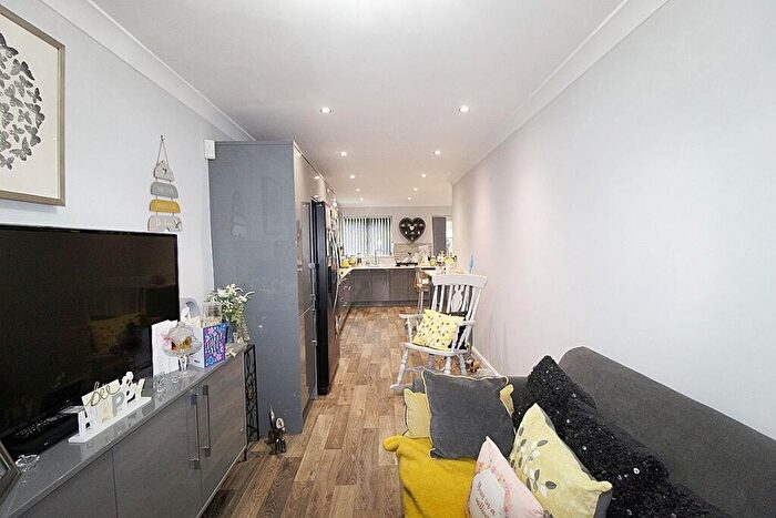 4 Bedroom Detached House For Sale In Middlewood Drive, Scholes, Rotherham, S61