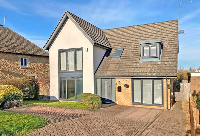 4 Bedroom Detached House For Sale In Denton Road, Horton, Northampton, Northamptonshire, NN7
