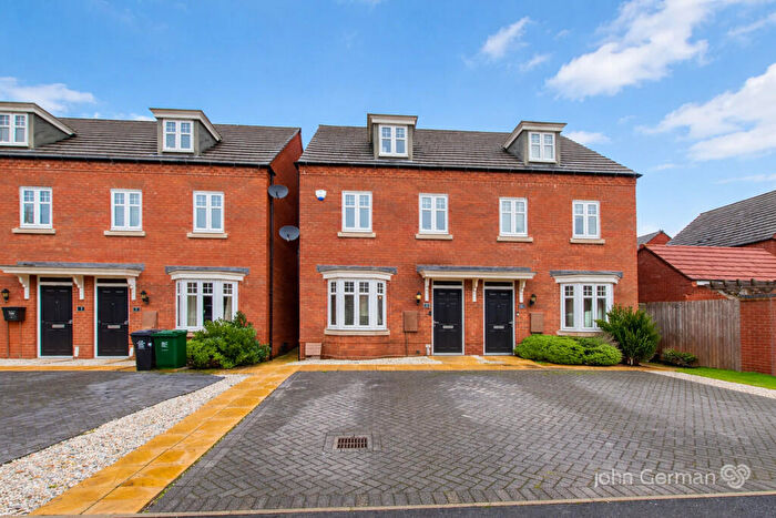 3 Bedroom Semi Detached House For Sale In Park Close, Drakelow, DE15