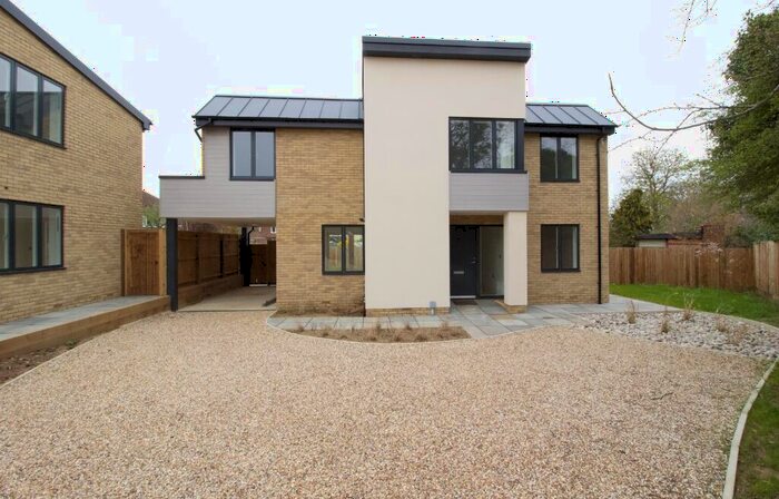 4 Bedroom Detached House To Rent In Baddow Road, Chelmsford, Essex, CM2