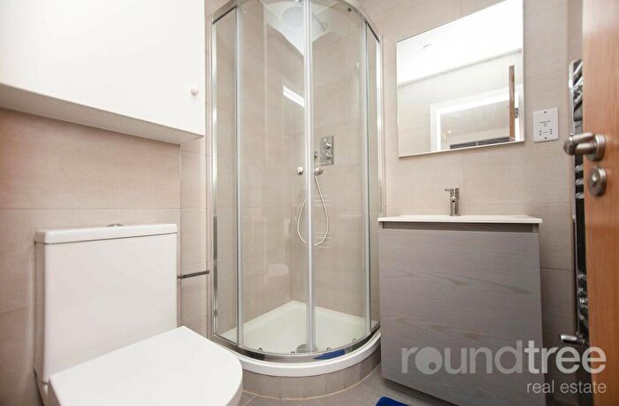 2 Bedroom Apartment To Rent In Brightview Court, Finchley Lane, Hendon, NW4