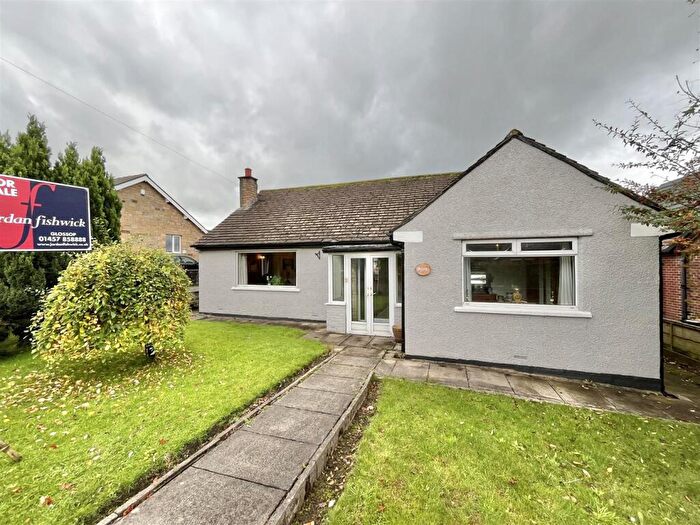 3 Bedroom Detached Bungalow For Sale In Simmondley Lane, Glossop, SK13