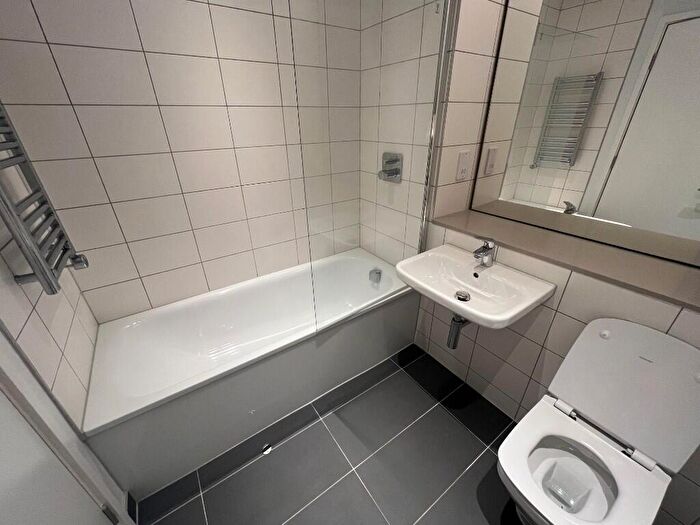 2 Bedroom Apartment To Rent In Bury Street, Manchester, Greater Manchester, M3