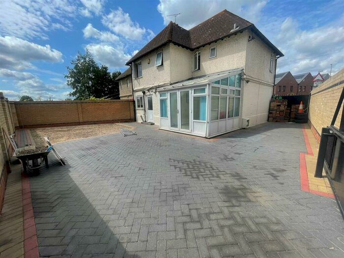 3 Bedroom House To Rent In St. Chads Road, Tilbury, RM18