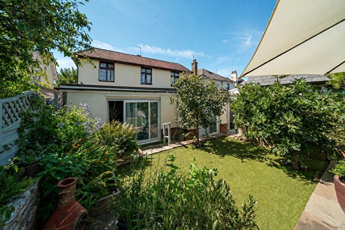 10 Bedroom Property For Sale In Victoria Avenue, Swanage, BH19