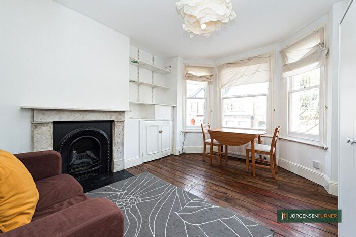 1 Bedroom Flat To Rent In Tunis Road, Shepherd's Bush, W12