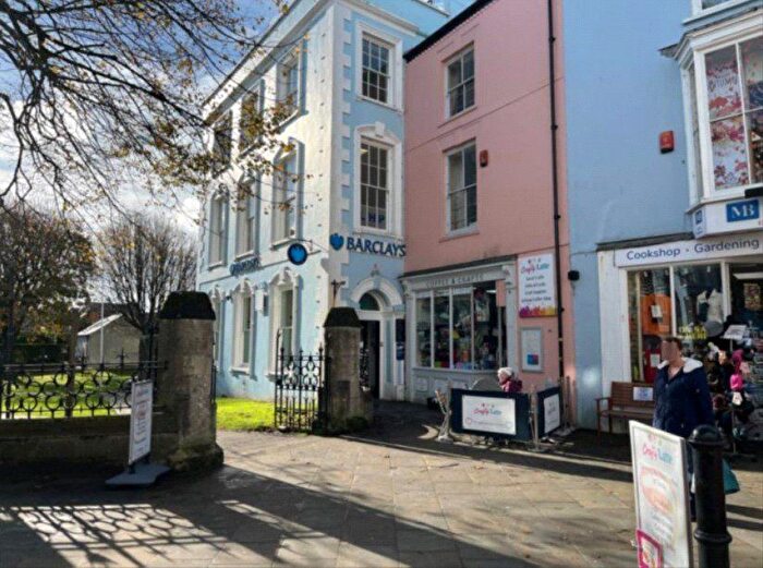 2 Bedroom Flat To Rent In Flat, Brick House Apartments, High Street, Tenby, Pembrokeshire, SA70