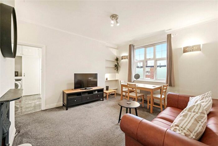 1 Bedroom Flat To Rent In Gilling Court, Belsize Grove, NW3