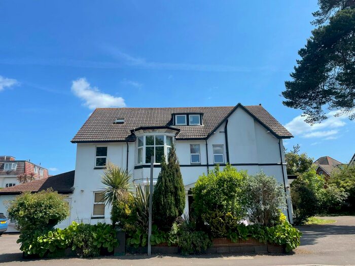 1 Bedroom Flat To Rent In St. Johns Road, Boscombe, Bournemouth, BH5