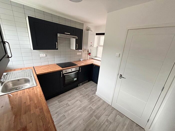 4 Bedroom Maisonette To Rent In Osborne Road, Pontypool, NP4