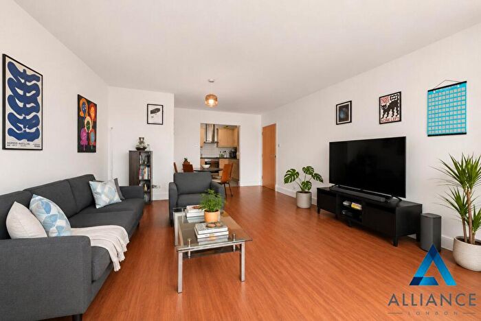 1 Bedroom Apartment For Sale In Basin Approach, London, E14