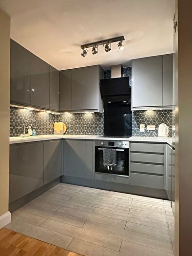 2 Bedroom Flat To Rent In Durward Street, London, E1