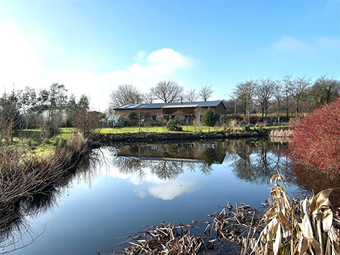 4 Bedroom Detached House For Sale In Meshaw, EX36