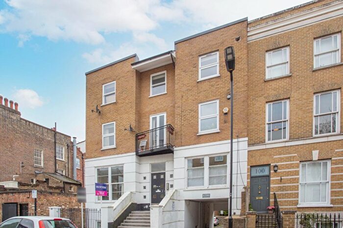 2 Bedroom Flat For Sale In Shakspeare Walk, London, N16