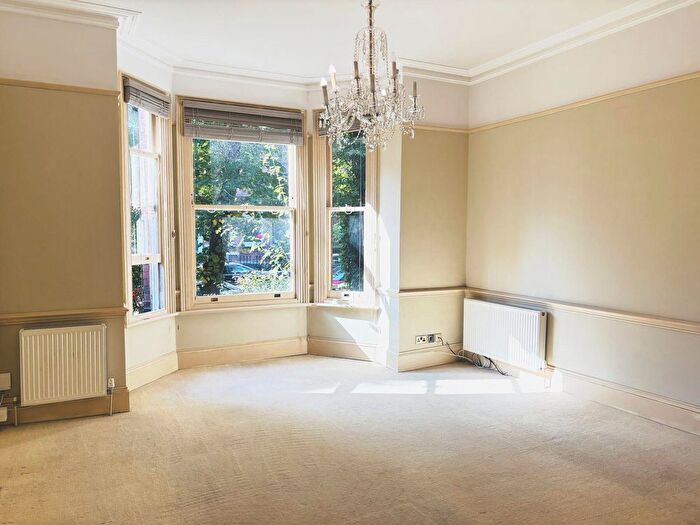 1 Bedroom Flat To Rent In Netherhall Gardens, Hampstead, NW3