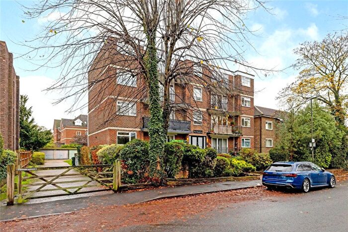 2 Bedroom Flat To Rent In Lansdowne Road, Wimbledon, London, SW20