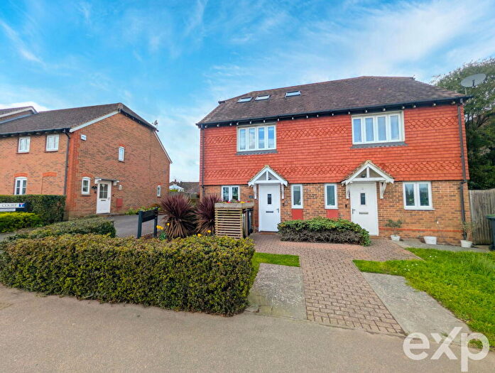 4 Bedroom Semi Detached House For Sale In Star Court, Maidstone, ME15