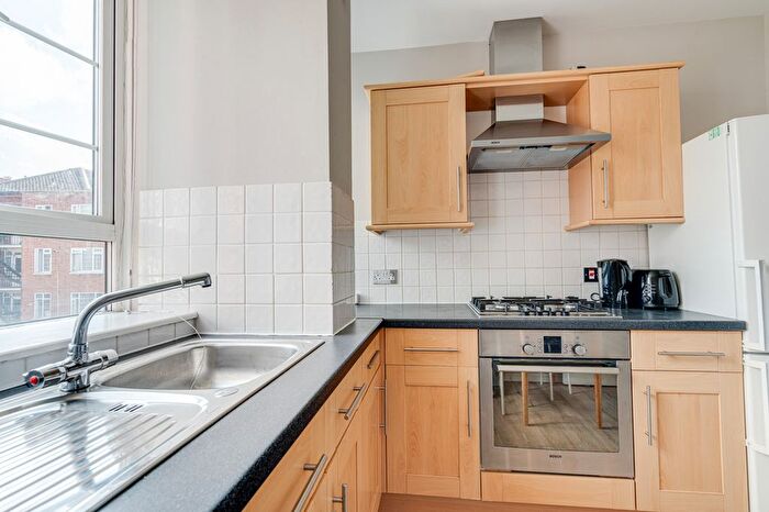 4 Bedroom Flat To Rent In Peter Avenue, Willesden, London, NW10