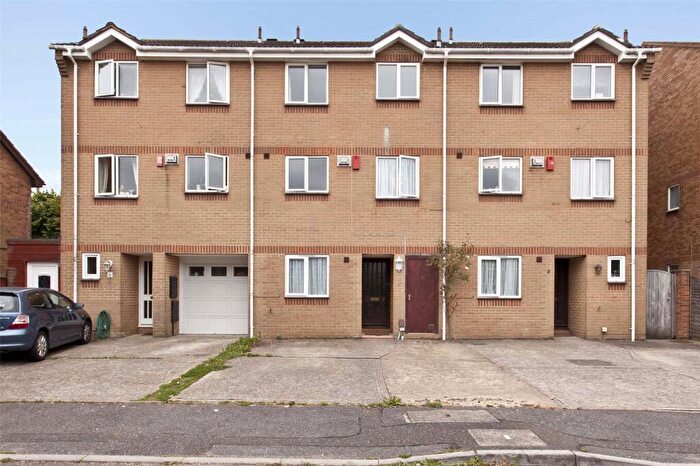 6 Bedroom Terraced House To Rent In McWilliam Close, BH12