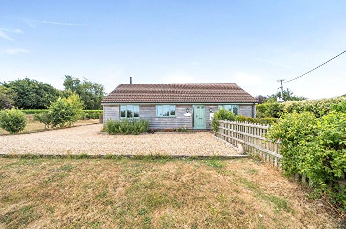 2 Bedroom Bungalow For Sale In High Road, Horsington, Templecombe, Somerset, BA8