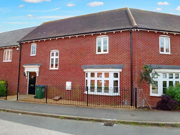 3 Bedroom Terraced House For Sale In Prince Rupert Drive, Aylesbury, HP19