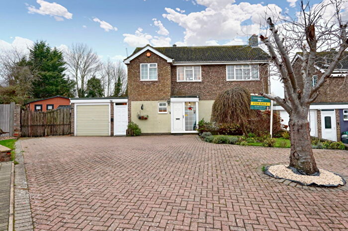 4 Bedroom Detached House For Sale In Yeomans Close, Catworth, Cambridgeshire, PE28