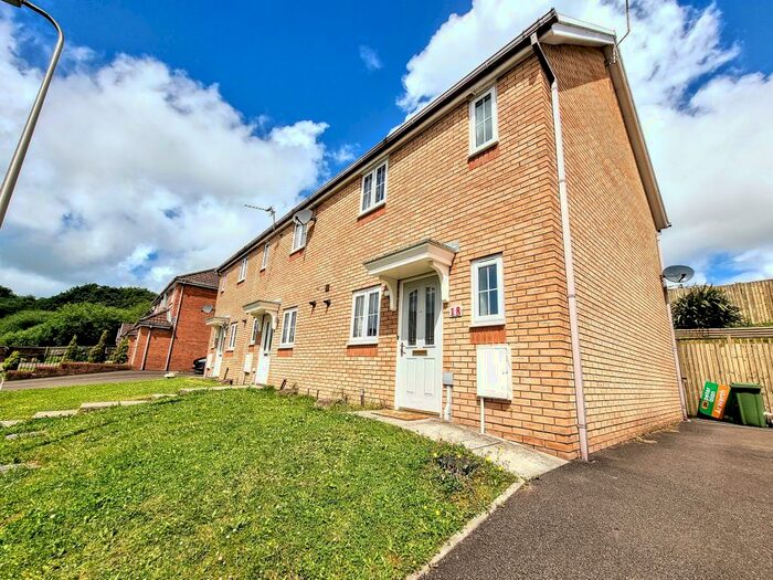 2 Bedroom End Of Terrace House To Rent In Nant-y-Fron, Tonyrefail, Porth, CF39