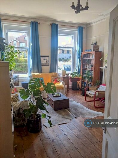 2 Bedroom Flat To Rent In Cleveland House, Weymouth, DT4