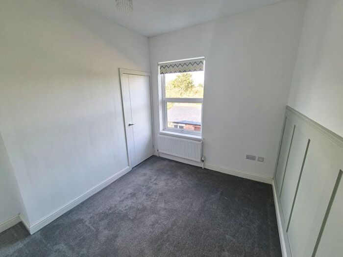 2 Bedroom End Of Terrace House To Rent In Horbury, WF4