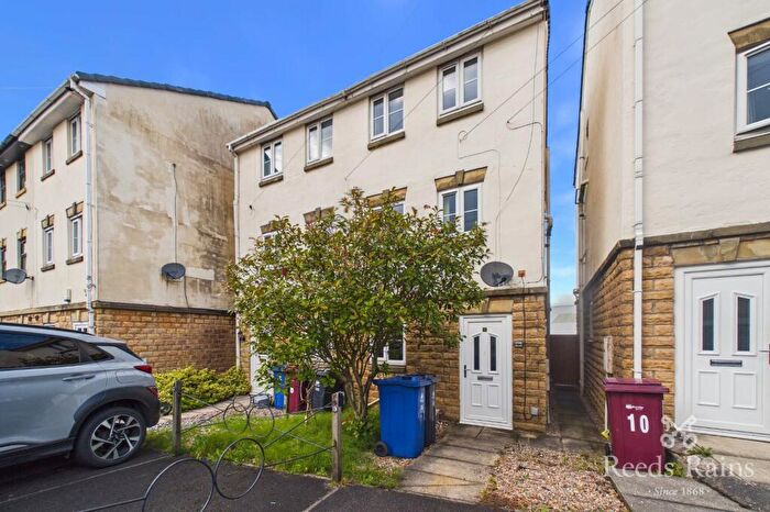 2 Bedroom Semi-Detached House To Rent In Apex Close, Burnley, Lancashire, BB11