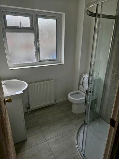 1 Bedroom Detached House To Rent In Britannia Close Northolt, London, UB5