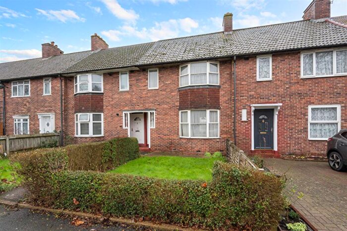 3 Bedroom Terraced House For Sale In Green Lane, Morden, SM4