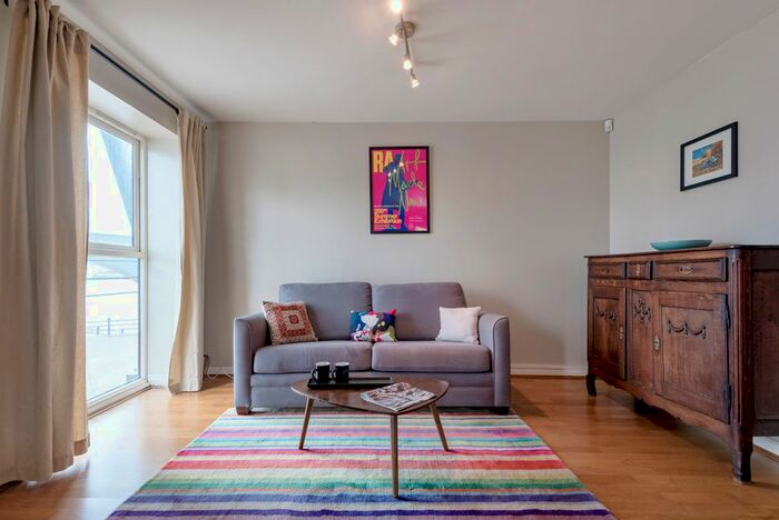 2 Bedroom Flat To Rent In Hardy Avenue, London, E16