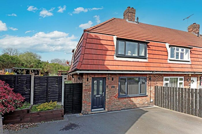 2 Bedroom Terraced House For Sale In Hartley Street, Morley, LS27